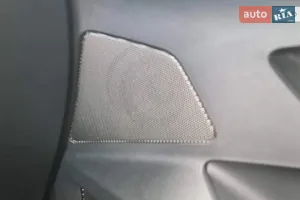 8 динамиков